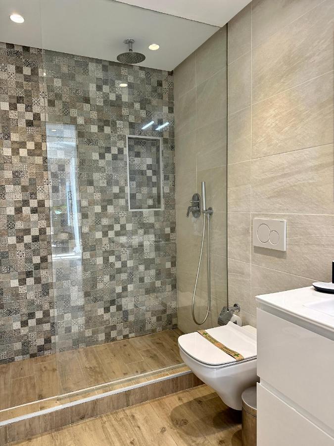 Old Town Modern Flat, 4 Minutes From Beach - Eaw Homes Марбелья Экстерьер фото